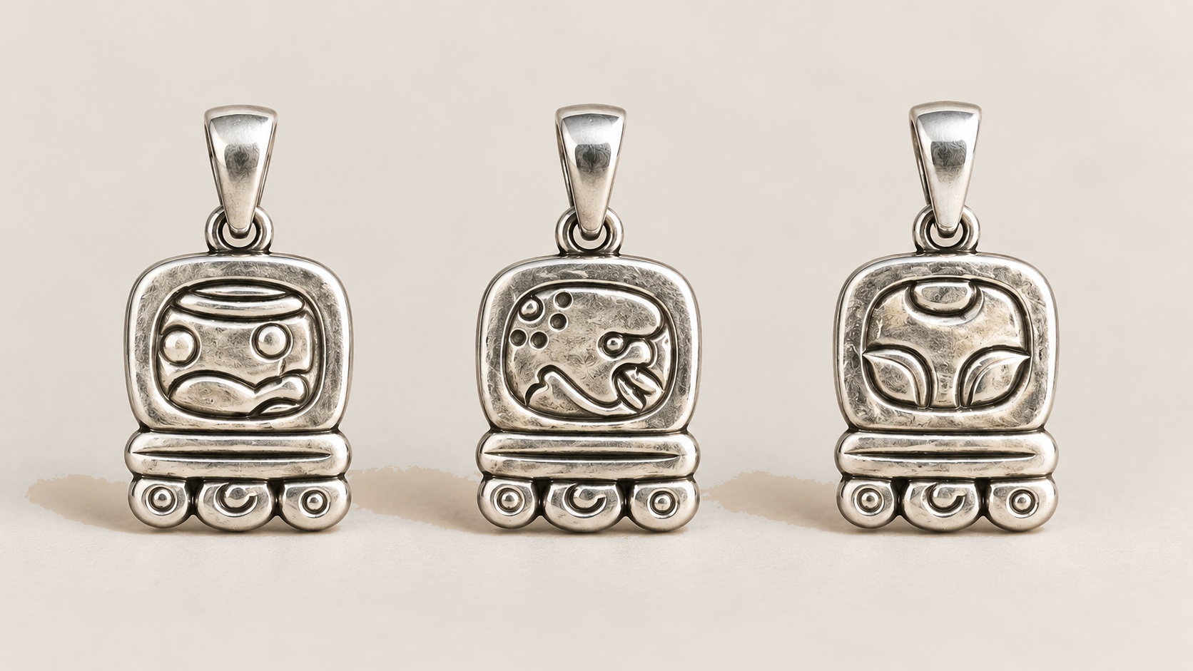 Dijes Nawal de plata 925